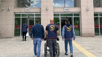 Tüm gözlerin çevrildiği bu gelişmede, Jandarma operasyonuyla bakımevinde yakalandı Batman