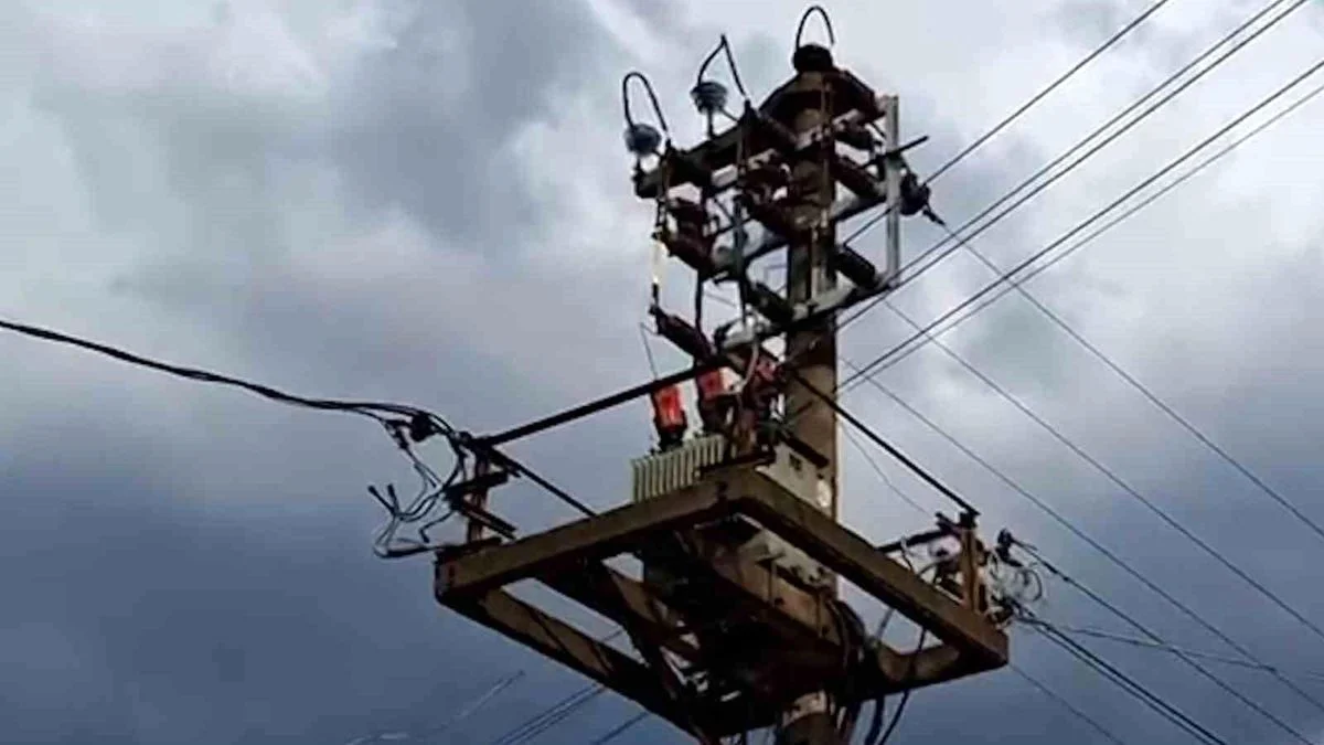 Gündeme gelen son gelişmelere göre, Bolu’da Gökgürültülü Fırtına Sırasında Elektrik