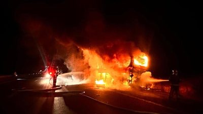 Denizli’nin Sarayköy ilçesinde meydana gelen feci trafik kazasında, bir yolcu