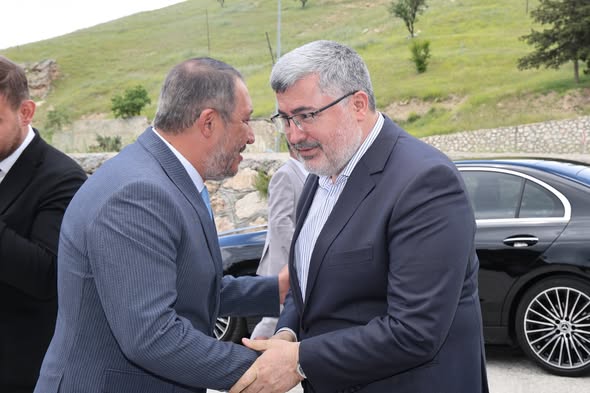 AK Parti Dinar İlçe Başkanlığı tarafından organize edilen geleneksel bayramlaşma