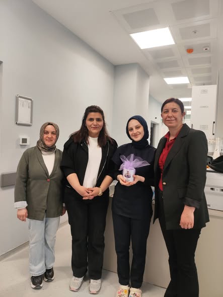 Kamuoyunu yakından ilgilendiren bu haberde, Emirdağ’da Ebeler Onurlandırıldı Emirdağ Belediyesi,