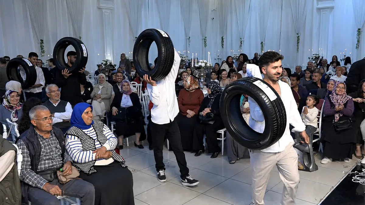 Merakla takip edilen bu gelişmede, Silifke’de renkli düğün anları Mersin’in