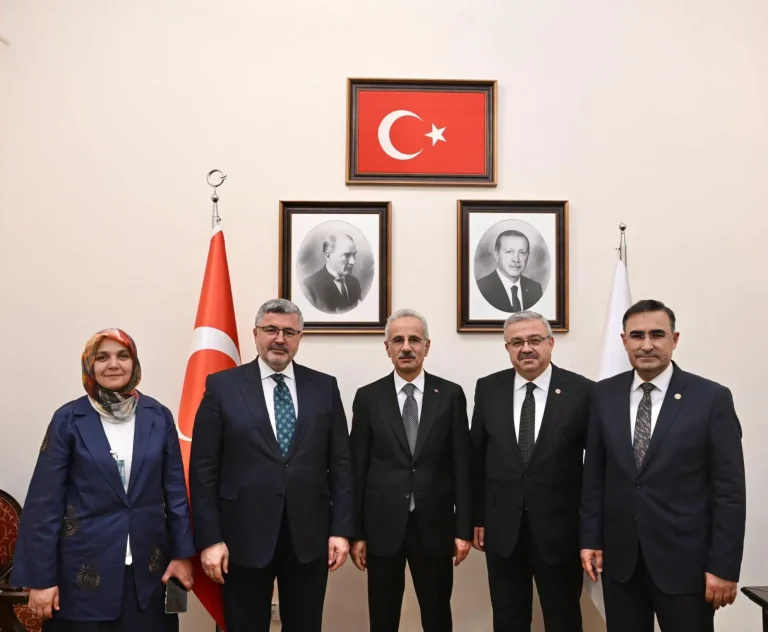 Afyonkarahisar Ulaşım Talepleri Bakan Uraloğlu’na İletildi