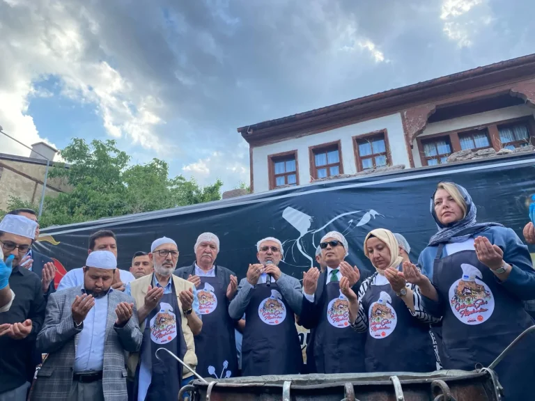 Afyonkarahisar’da Geleneksel Aşure Programı Coşkusu