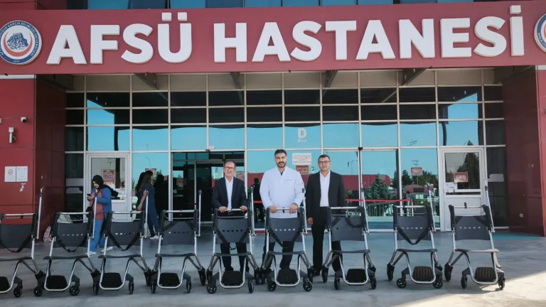 HASTALARIN HİZMETİNE 10 TEKERLEKLİ SANDALYE DESTEĞİ