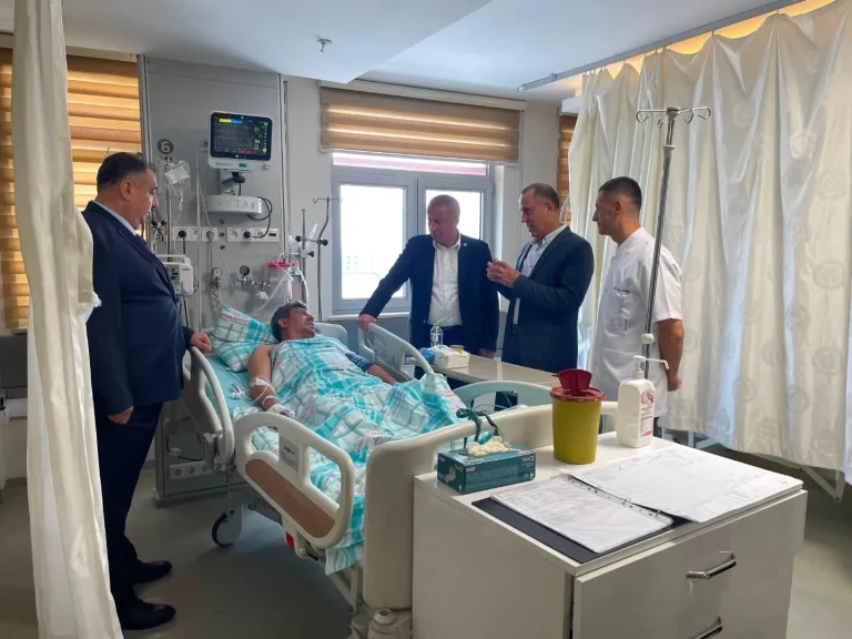 OLGUN VE MISIRLIOĞLU’NDAN BAŞAK’A GEÇMİŞ OLSUN ZİYARETİ