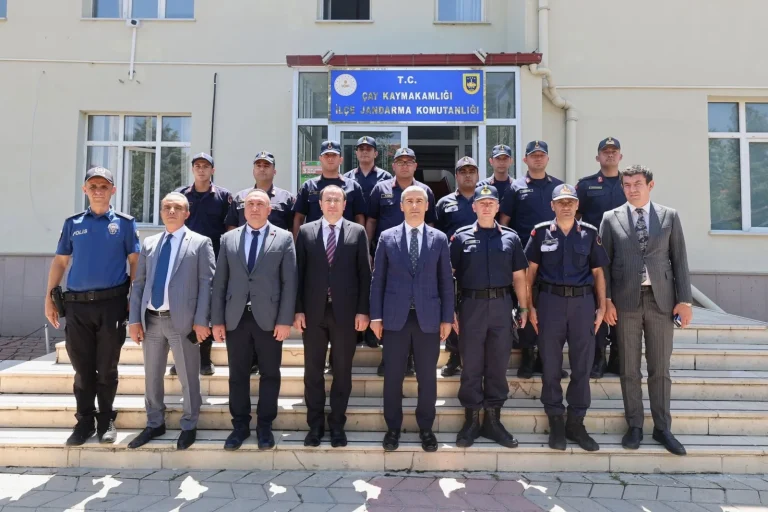Vali Aktaş, Çay’da Ziyaretlerde Bulundu