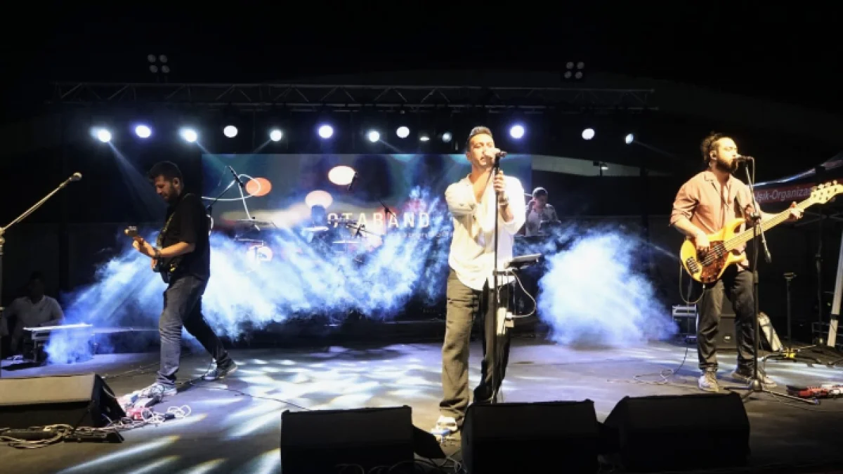 ŞUHUT’TA ZAFER HAFTASI COŞKUSU ROTA BAND İLE DEVAM ETTİ