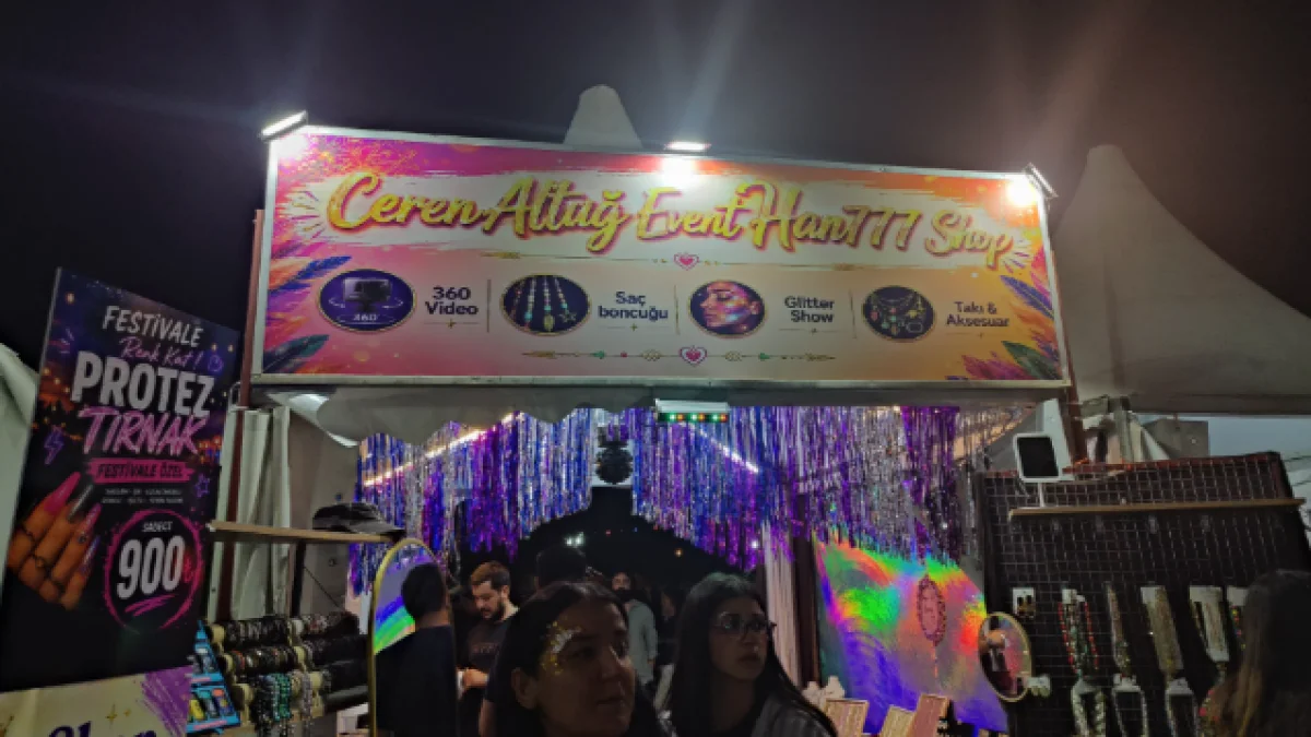 Afyonkarahisar’da Şampiyona Alanında Dikkat Çeken Stantlar! Festival Işıltısı İlgi Görüyor