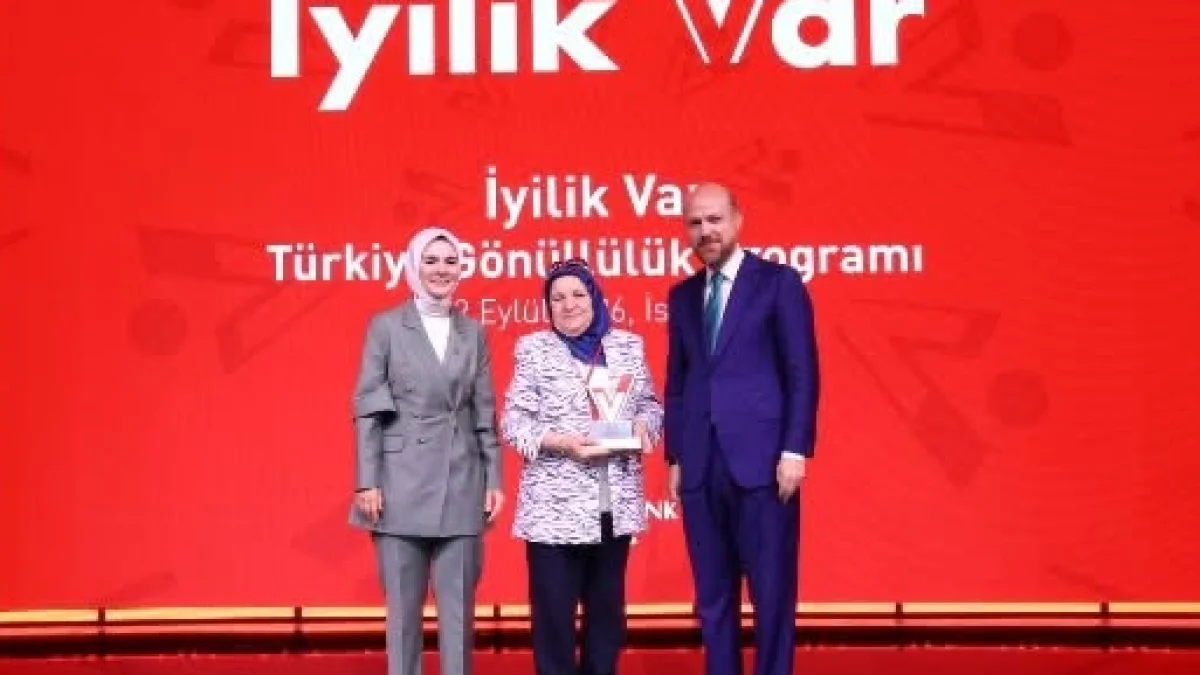 Afyonkarahisar’ın Annesi Halise Saygı’ya “İYİLİK VAR” Programında Anlamlı Ödül
