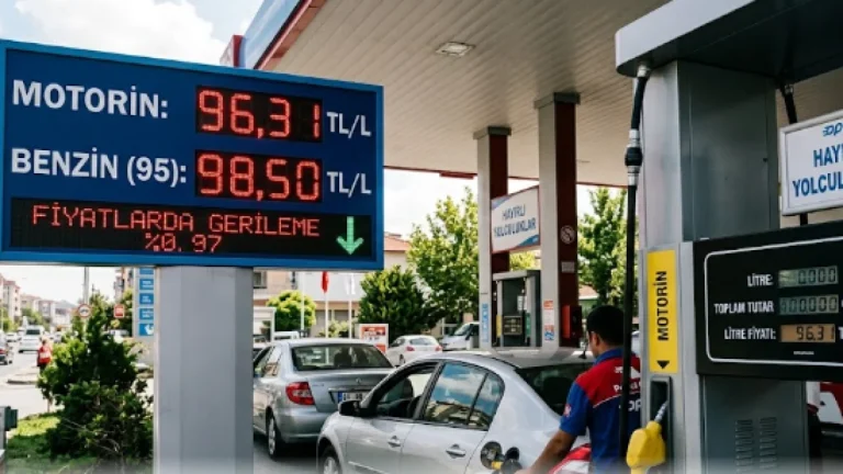 Akaryakıtta Sevindiren Gelişme: Motorin Fiyatlarına İndirim Yansıdı