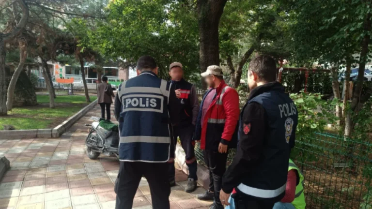 İl Merkezi ve İlçelerde Emniyet Alarmı: Araçlar ve İşletmeler Tek Tek Kontrol Edildi