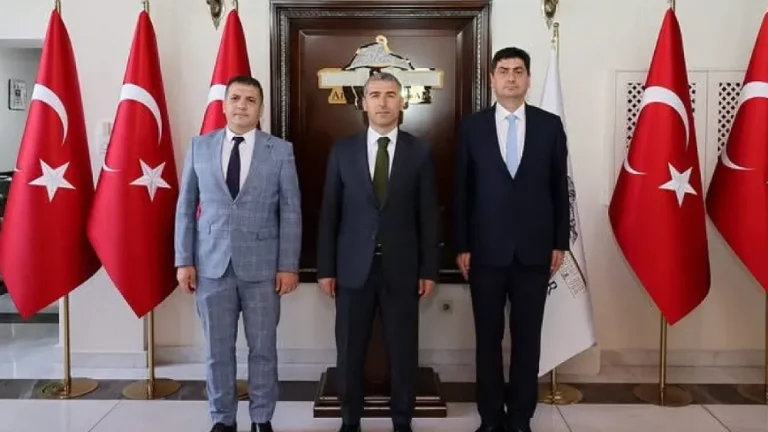 Kariyerlerinde Yeni Sayfa Açıldı! Afyon’da 3 Önemli İsim Vali Aktaş’ın Makamında
