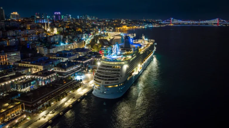KRUVAZİYER TURİZMİNİN YENİ MERKEZİ İSTANBUL