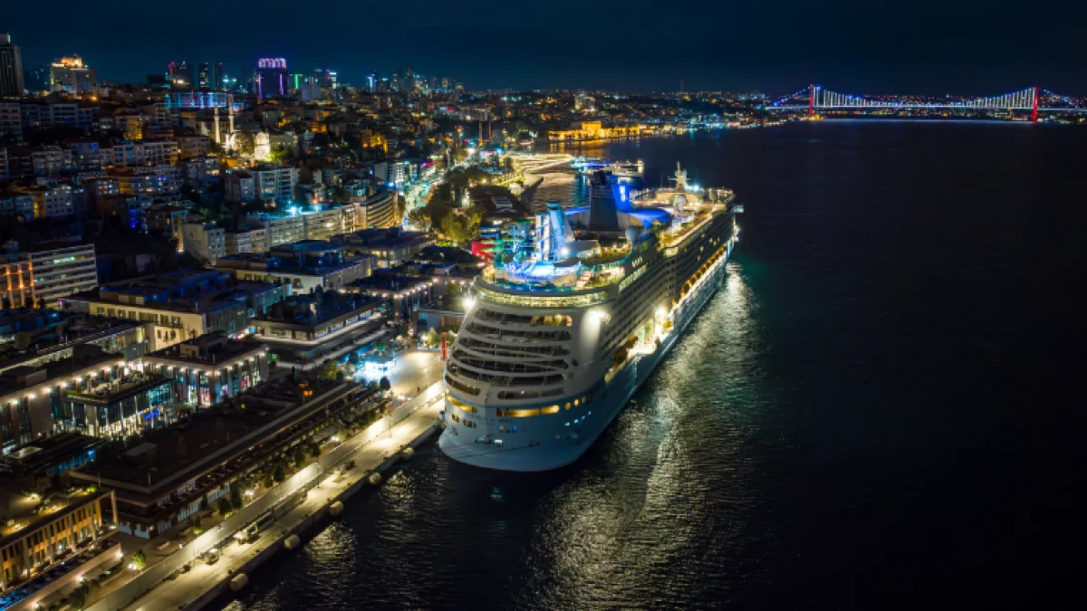 KRUVAZİYER TURİZMİNİN YENİ MERKEZİ İSTANBUL