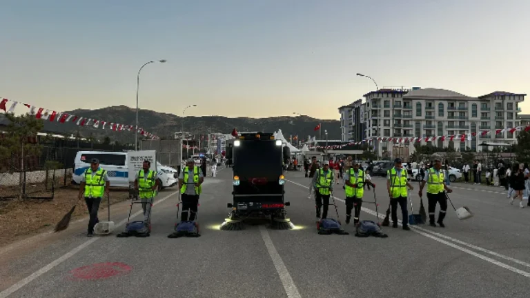 Motofest Alanında Şaşırtan Görüntü! Temizlikte Teknoloji Dönemi Başladı