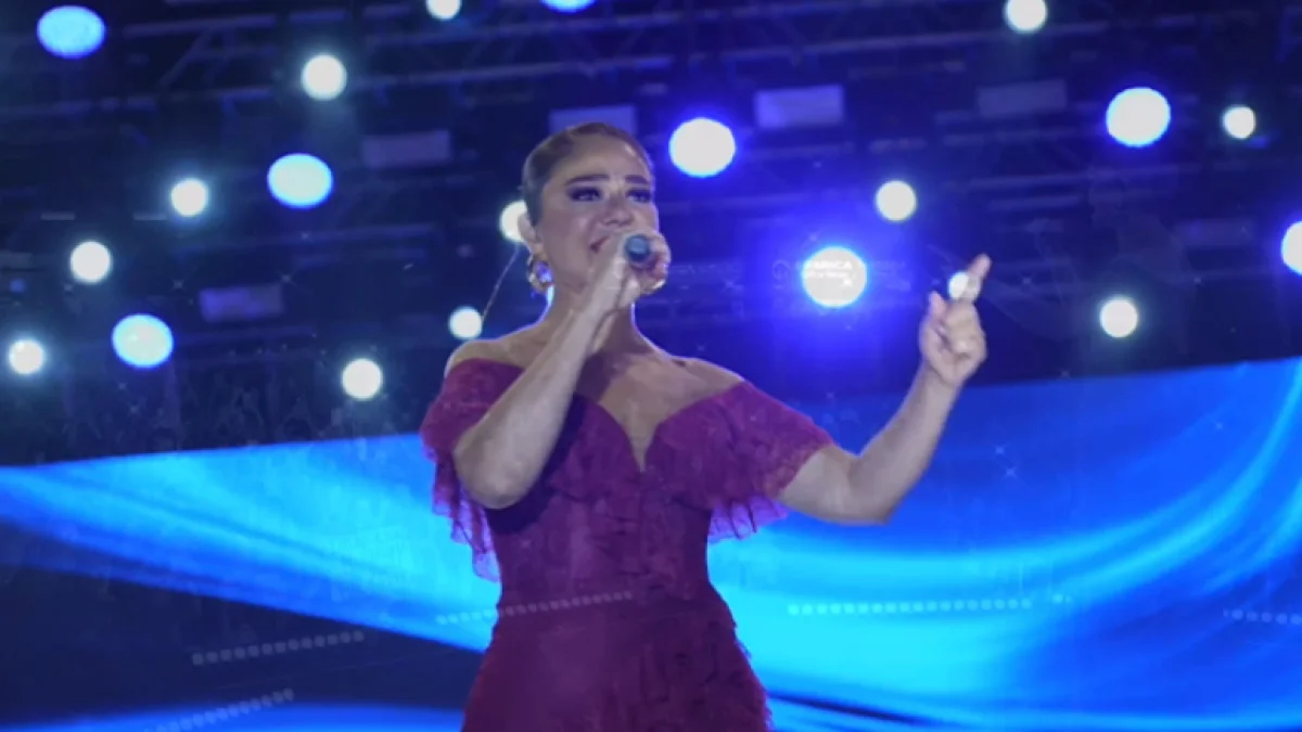 NG AFYON MOTOFEST’TE EMRE ALTUĞ VE DERYA BEDAVACI RÜZGARI ESTİ
