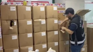 SAĞLIK ÜRÜNLERİNDE BÜYÜK OPERASYON! 9 BİN 548 KUTU ELE GEÇİRİLDİ