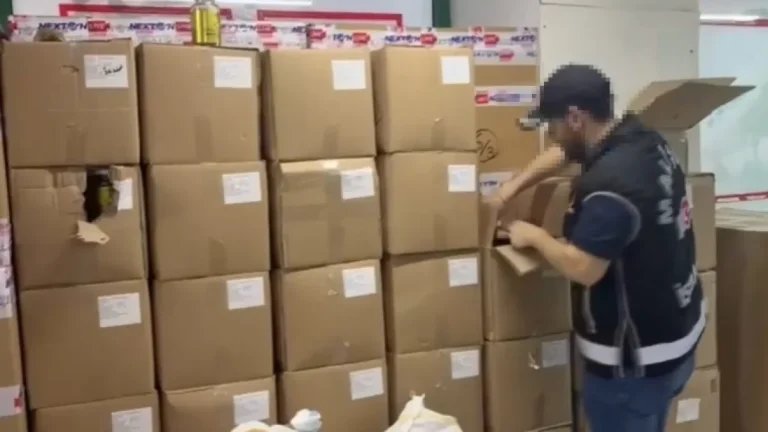 SAĞLIK ÜRÜNLERİNDE BÜYÜK OPERASYON! 9 BİN 548 KUTU ELE GEÇİRİLDİ