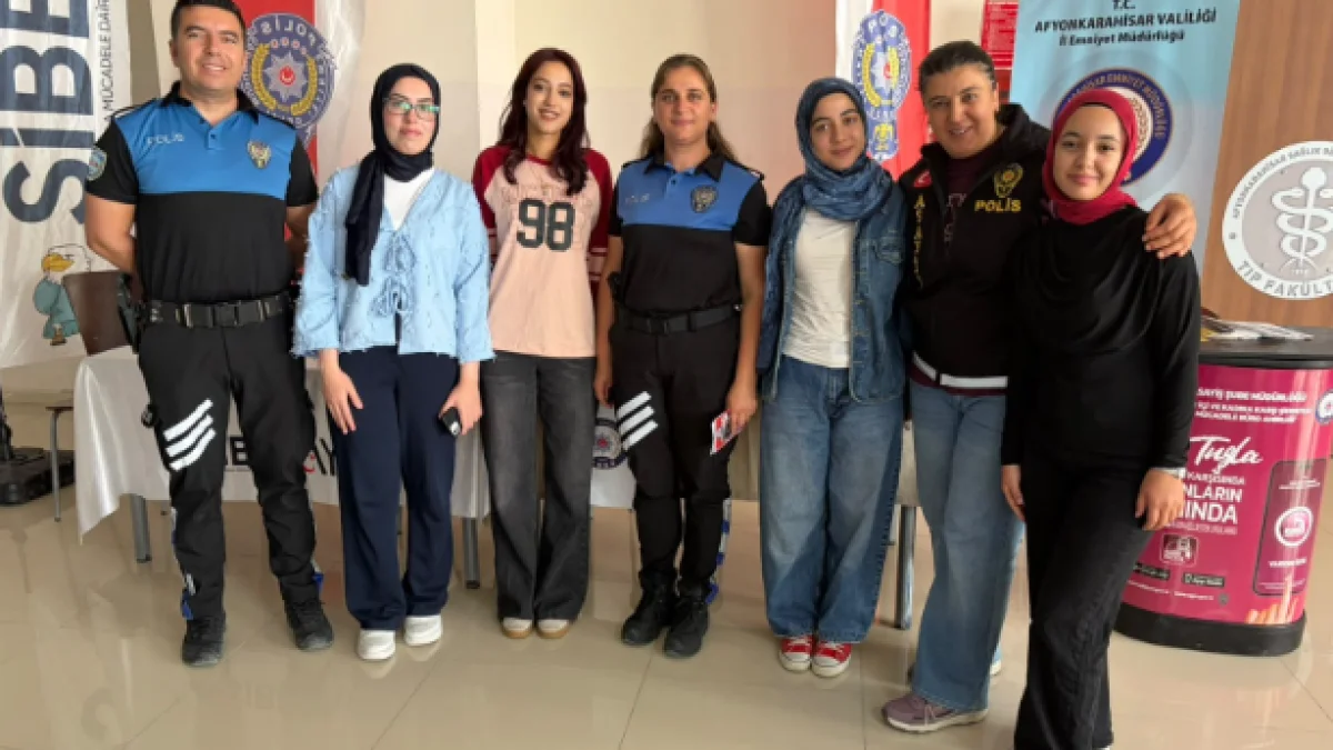 Üniversiteye Yeni Başlayan Öğrencilere Emniyetten Kritik Uyarı: 1250 Öğrenciye Uyum Eğitimi Verildi