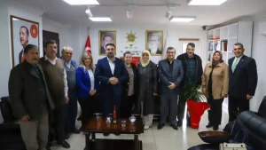 Afyon Muhtarları Dayanışma Derneği’nden AK Parti’ye Ziyaret: “El Birliğiyle Çalışacağız”