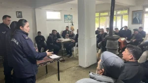 Afyonkarahisar Jandarması Kırsalda Bilgilendirme Çalışmalarını Sürdürüyor