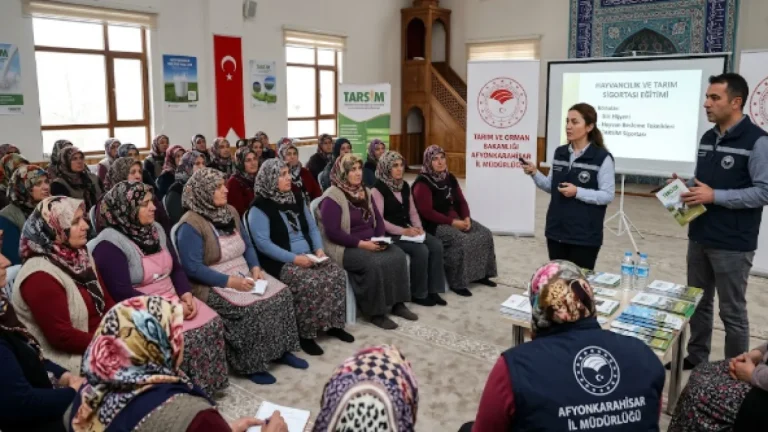 Afyonkarahisar’da Kadın Üreticilere Özel Eğitim: Hayvancılıkta Yeni Dönem Başlıyor