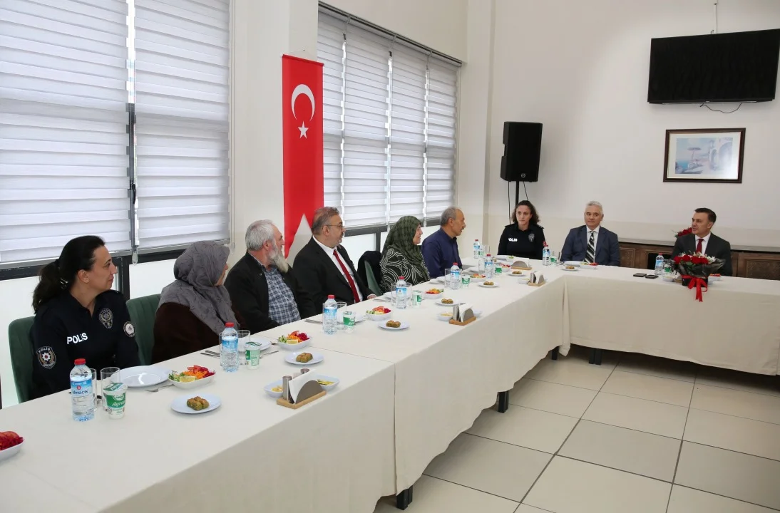 Afyonkarahisar İl Emniyet Müdürü Gökhan Demirtola Şehit Aileleri ve Gazilerle Buluştu