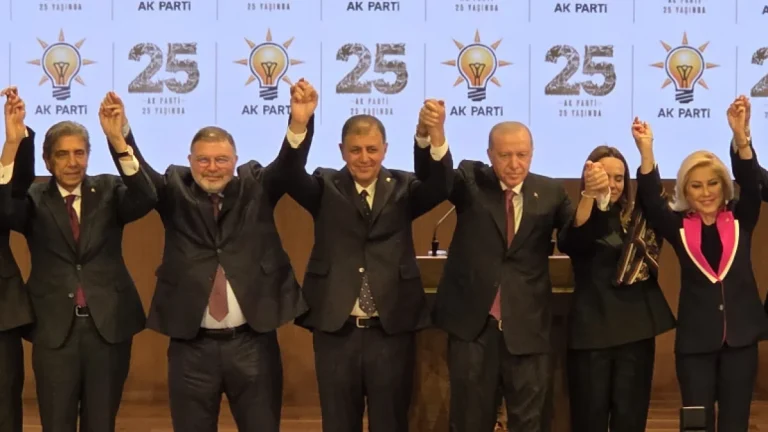 Dün olduğu gibi bugün de İzmir’in sorunlarına çözüm üretmek için çalışıyoruz”