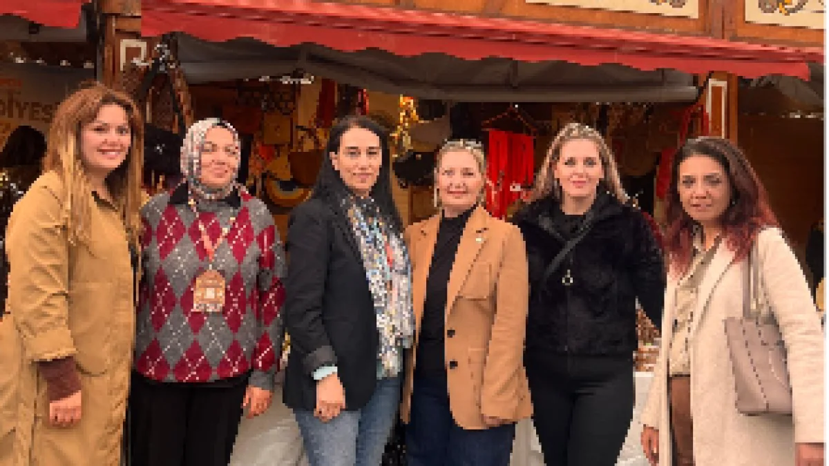 İYİLERDEN KADIN EMEĞİNE DESTEK GASTRONOMİ FESTİVALİNDE KADIN EMEKÇİLERİN STANTLARINI TEK TEK ZİYARET ETTİLER