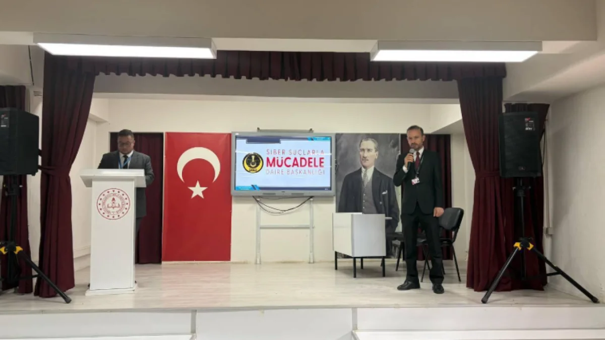 Jandarmadan Okullarda Siber Seferberlik: 6 İlçede Yüzlerce Öğrenciye Ulaşıldı!