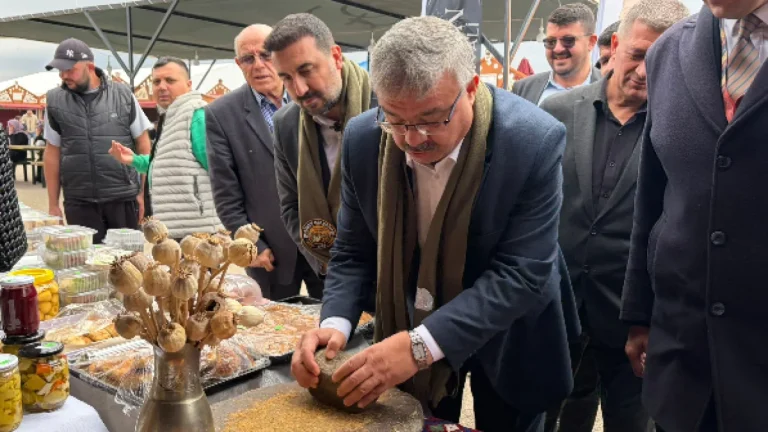 Millet vekili Yurdunuseven, Gastro Afyon’da Yöresel Lezzetleri Misafirlerle Buluşturdu