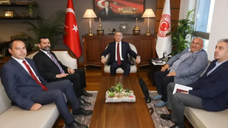 TİGAD heyetinden eski Cumhurbaşkanı Yardımcısı Fuat Oktay’a ziyaret