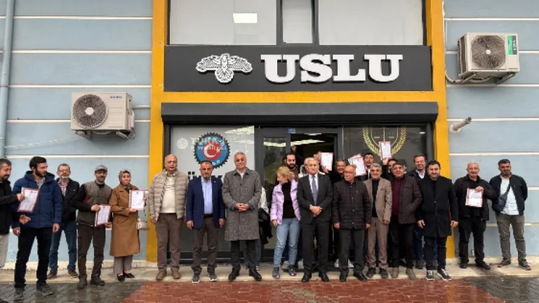 TÜRK-İŞ BİR KEZ DAHA AİLELERİ YENİ YUVALARIYLA BULUŞTURDU