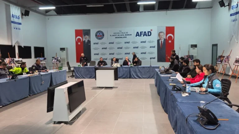 Vali İlhami Aktaş, Kriz Merkezi’nde