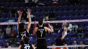 Vodafone Sultanlar Ligi 2. haftasında Sinnada Hotels Afyon Belediye Yüntaş, sahasında Türk Hava Yolları’na 3-1 mağlup oldu.