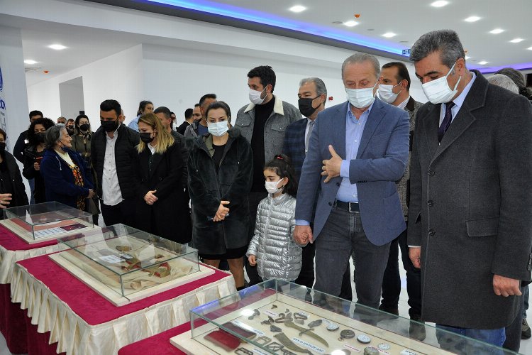 Sanatçı Cengiz Yürükaslan’ın hazırladığı Çanakkale’den Anadolu’ya sergisi, Didim Gençlik Merkezi’nde