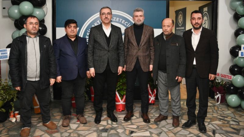 Yeni Nesil Aktif Gazeteciler Derneği’nin açılışına katılan Başkan Güngör, “Derneğimizin