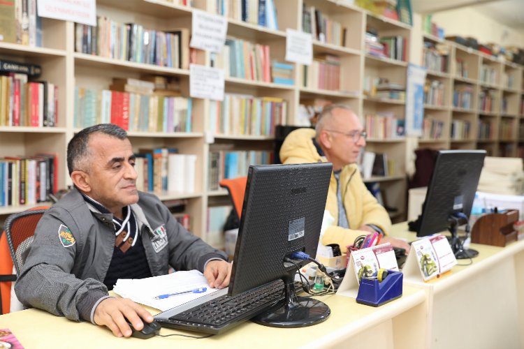 Didim Belediyesi’nin ve üyelerinin bağışlarıyla büyüyerek 26 binden fazla kitabı