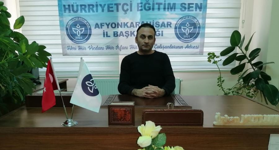 Hürriyetçi Eğitim Sen İl başkanı Özkan Mutluer, eğitim çalışanlarının banka
