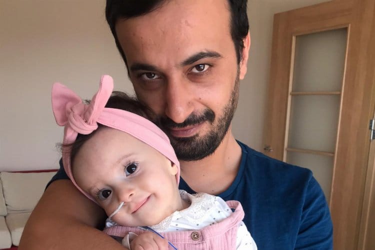 8 aylık iken SMA Tip-1 teşhisi konulan ve tedavisi için