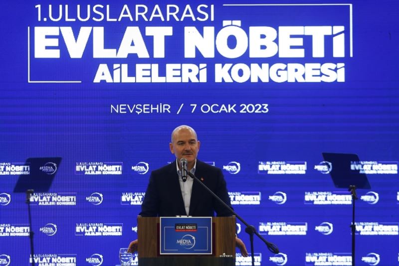   Teröre, terörizme ve bileşenlerine karşı duruşlarını sürdüren Diyarbakır Anneleri;