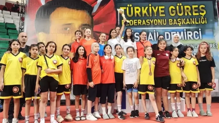 Afyonkarahisar’dan Türkiye Güreş Şampiyonasında büyük başarı