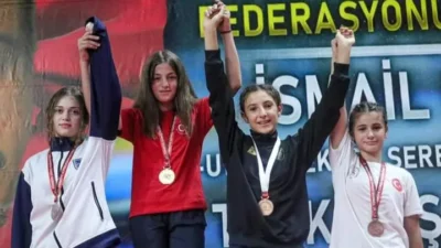Ankara’da düzenlenen U-13 Türkiye Güreş Şampiyonası’nda, Afyonkarahisar’ı temsil eden Taşoluk