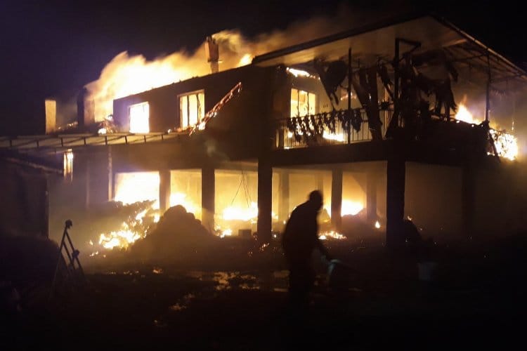 Aydın’ın Karacasu ilçesinde Karacasu Ziraat Odası Başkanı İsa Sevinç’in iki