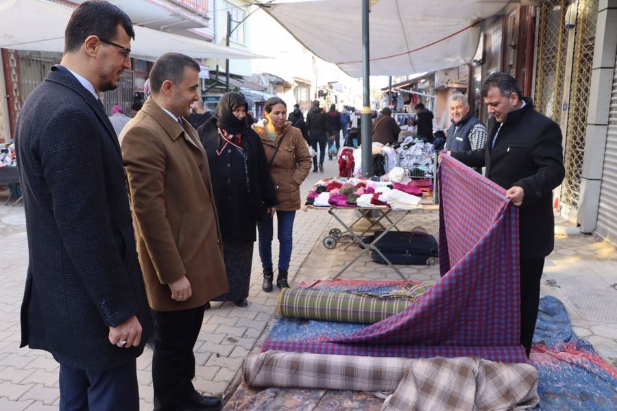 Emirdağ Belediye Başkanı Serkan Koyuncu, Kaymakam Osman Bilici ve İlçe
