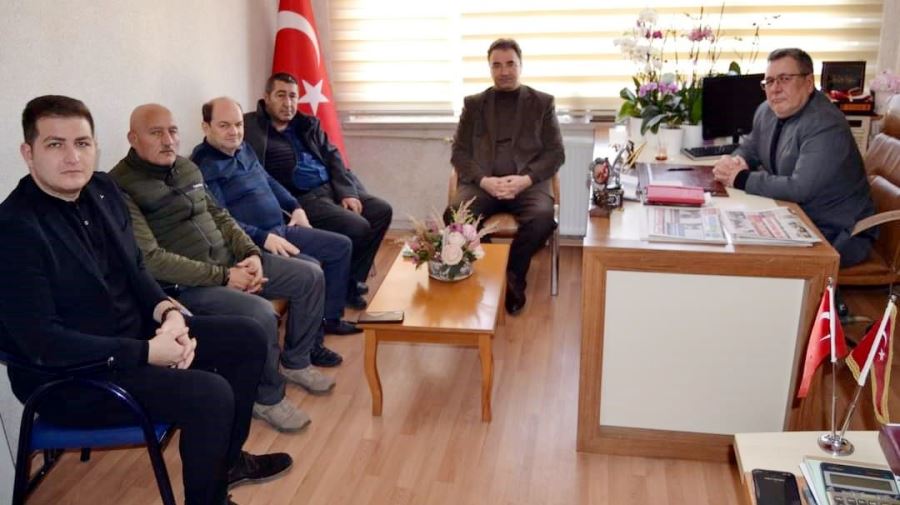 Afyon Gazeteciler Cemiyeti yöneticileri, annesi vefat eden Gün FM Sahibi